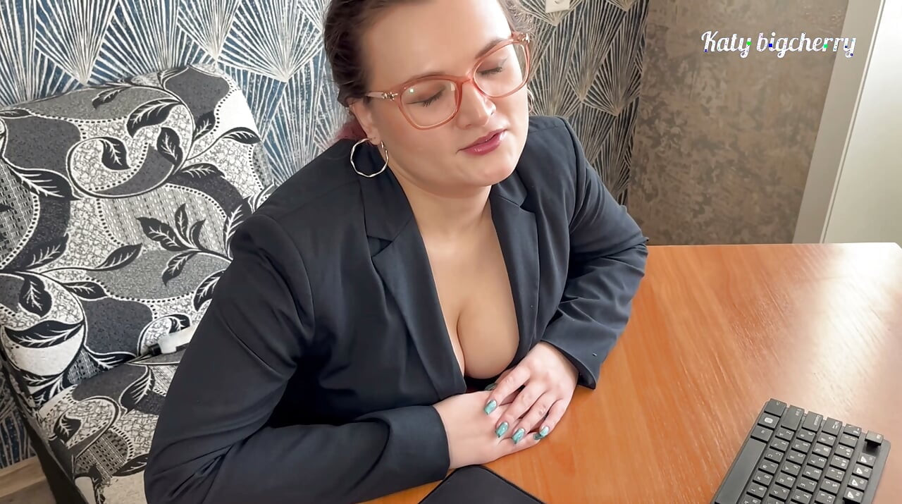 Office secretary was punished for masturbating in the workplace