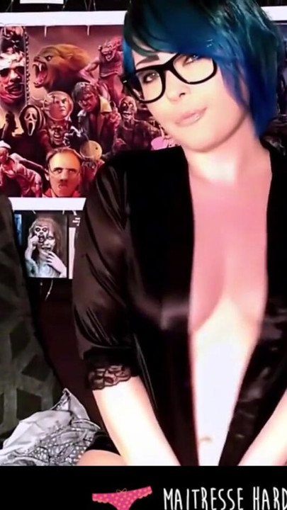 Vends-ta-culotte - Express tasting of your cum with a beautiful French dominatrix | Clip 1