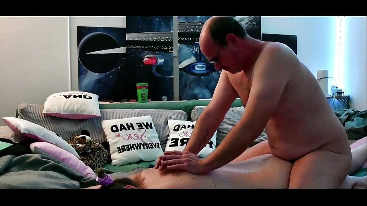 Massage Und Blowjob Führen Zu Geilem Ritt