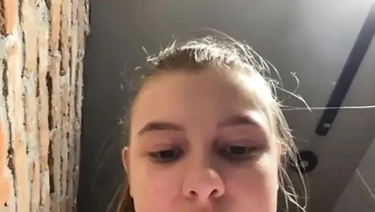 Masturbating in the gym with jucielussie