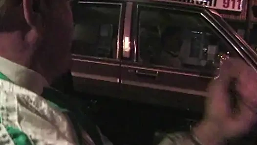 Versaute Taxifahrt: Heiße Girls im Cab