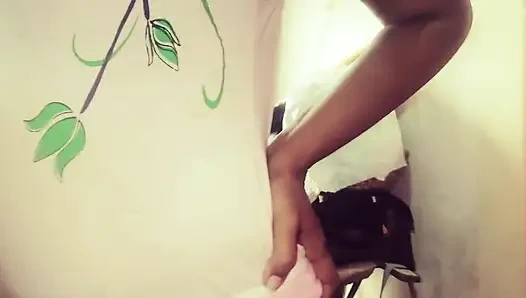 Üvey kızın üvey babasının yarağına hiç utanması yok