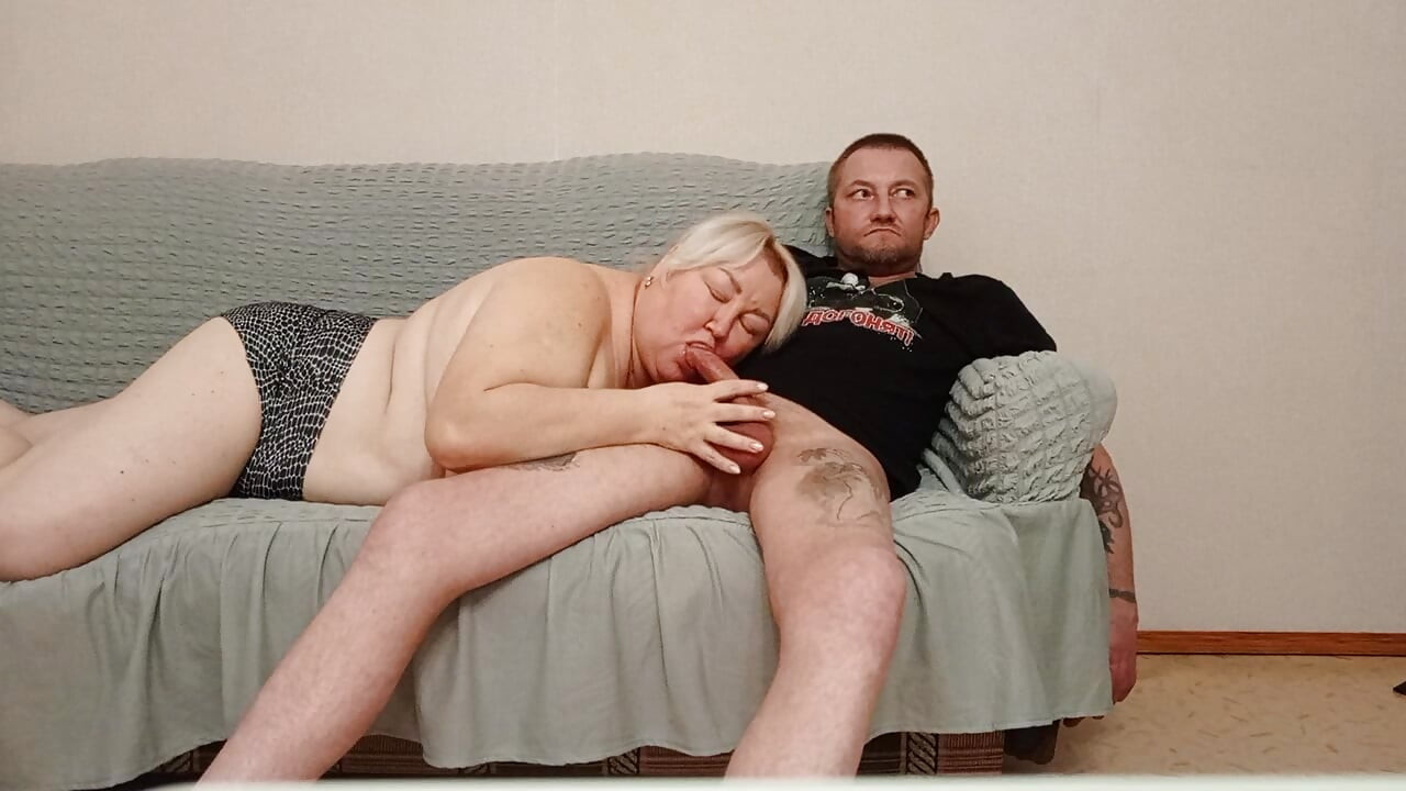 แตกในปากแม่เลี้ยงหลังอมควย