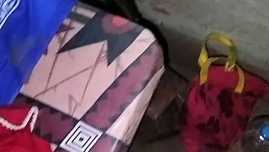 Jharkhandi baldızla 18 inçlik büyük