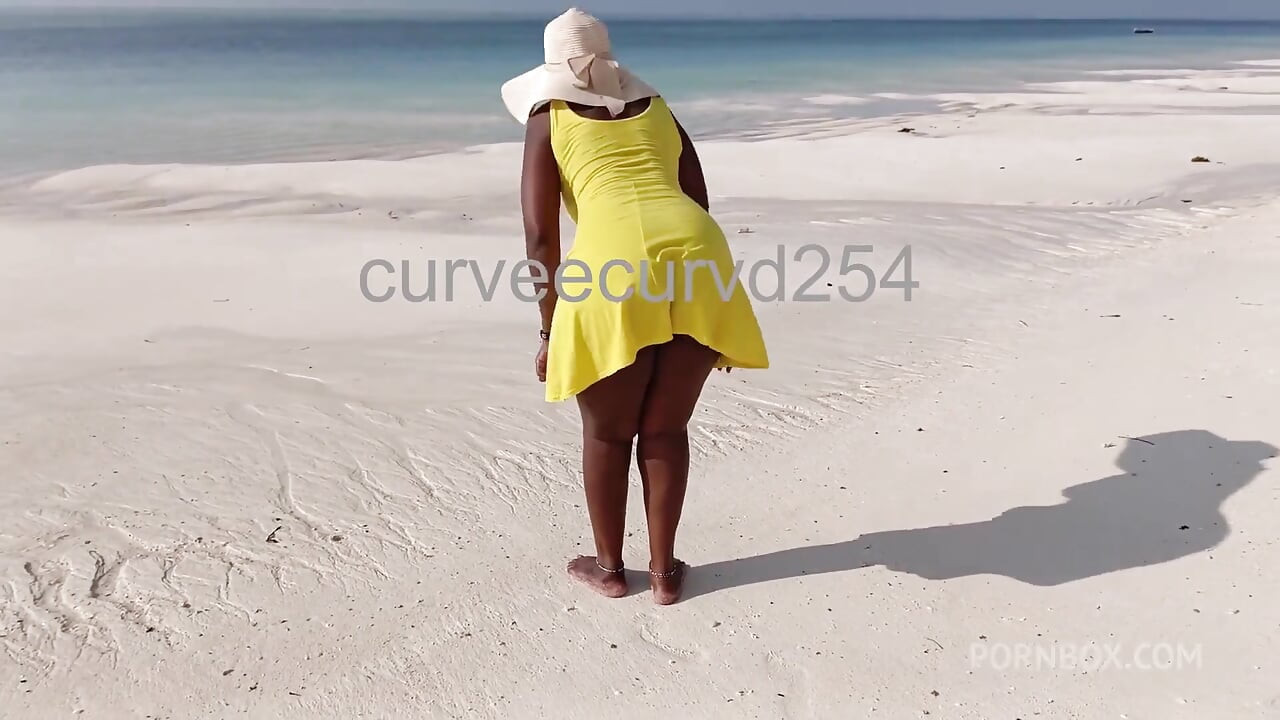 HD 4:31 Searching for Sex Baddie at the Beach Are You There