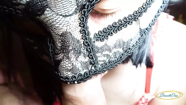 I give my hubby a wet blowjob and he gives me a lot of cum