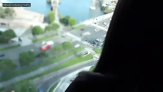 Миниатюрная красотка-кумир раскрыла окно отеля, кримпай в конце, без цензуры