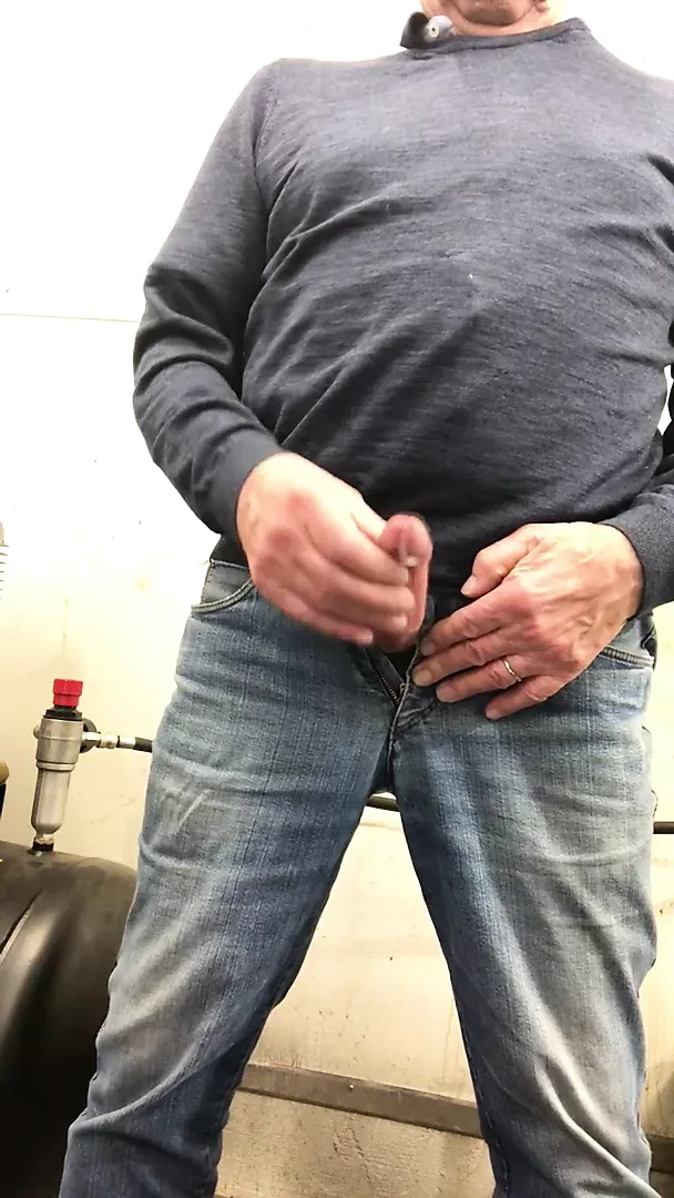 great-grandfather 76 years abundant cum