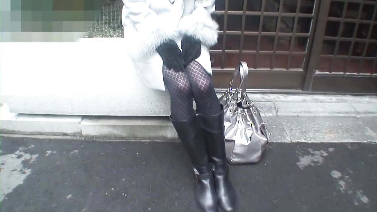 Japanese shaved MILF pussy creampie