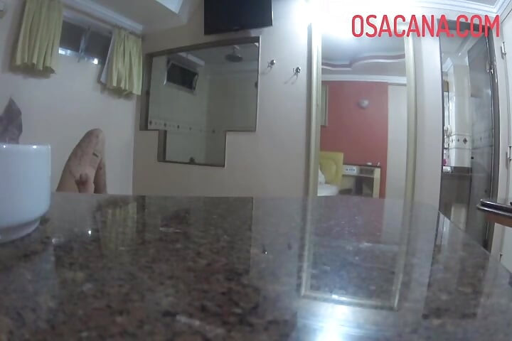 Wielka przystojniaczka pieprzy się gorąco z utalentowaną osobą w motelu