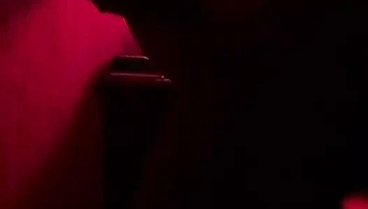 Kırmızı odada yoğun Romalı seks döllenmeye yol açıyor