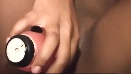 Gadis remaja perancis kulit hitam nggak bisa berhenti muasin memek dan mainan seksnya