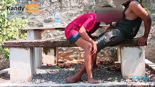 Keseruan liar cewek sri lanka di luar ruangan