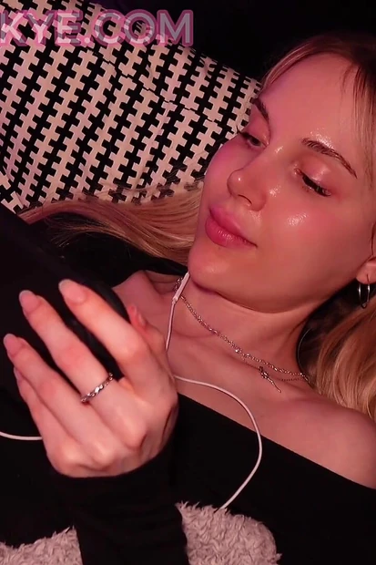 Spending the Night with Your Girlfriend - Romantic, Cosy, Soft Spoken and Relaxing, Virtual-date, Virtual-girlfriend