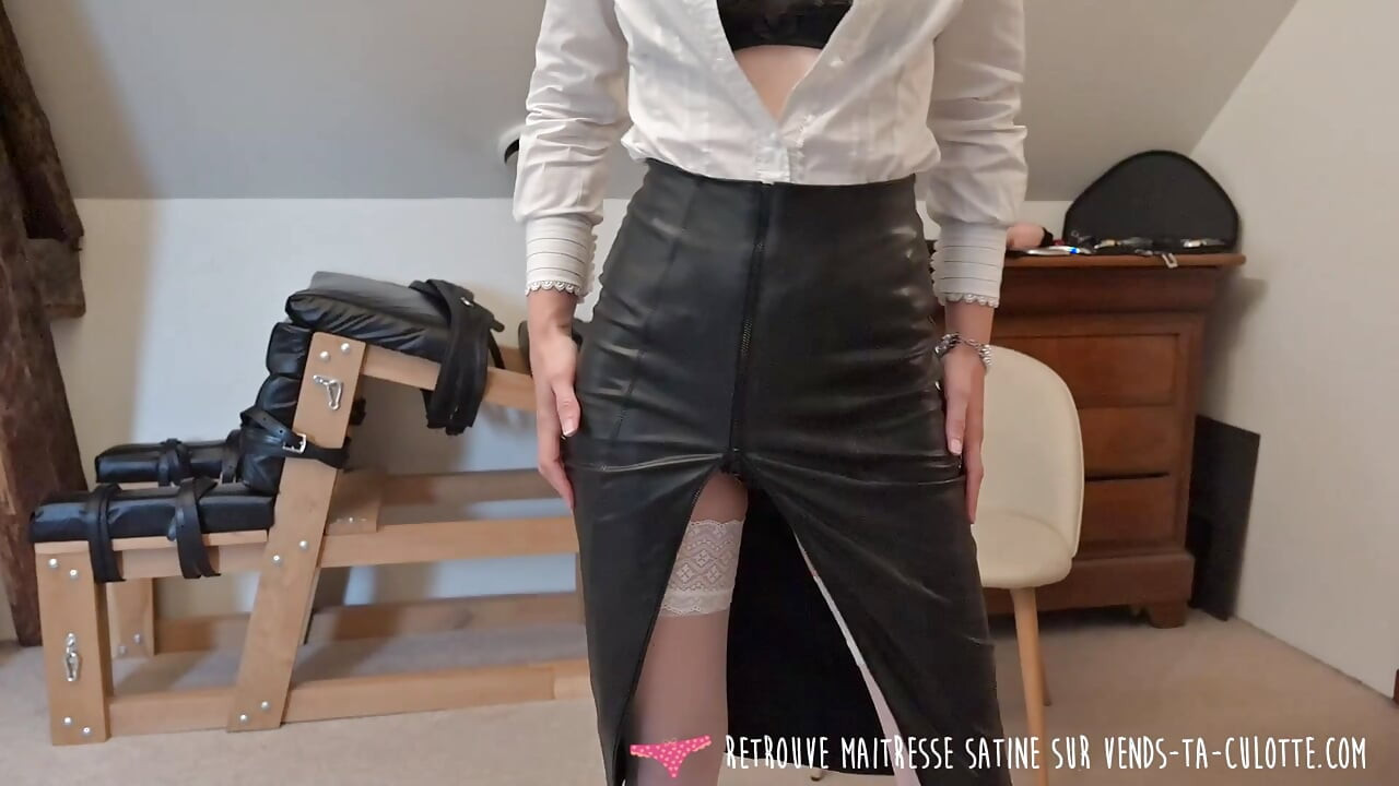 Vends-ta-culotte - Η έμπειρη Γαλλίδα dominatrix σας διδάσκει πώς να μαλακώσετε σωστά και πώς να φάτε τα χύσια σας
