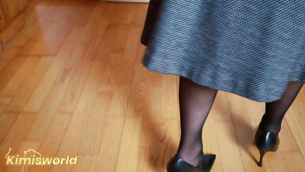 High Heels on Wooden Floor - Sharp Heel Clicks & Slow Walking Asmr