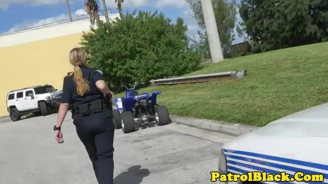 Dominating cops share black suspects cock