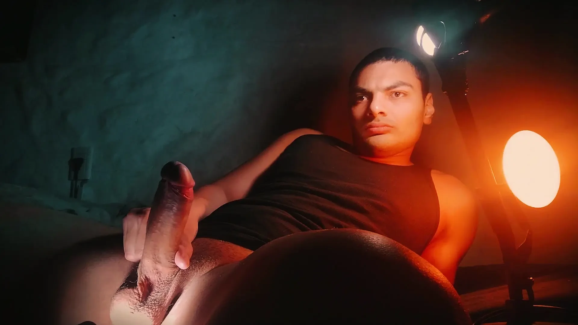 Күйеуінің әйел ретінде үйдегі интимдік фотосы