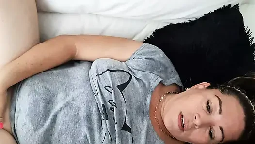 touching and sucking a delicious mature pussy