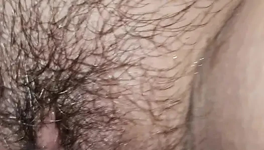 Deine lieblings-amateur-MILf striptease-fußanbetung