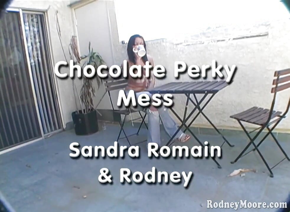 Aughties Sandra Romain疯狂的凌乱口交和吞精
