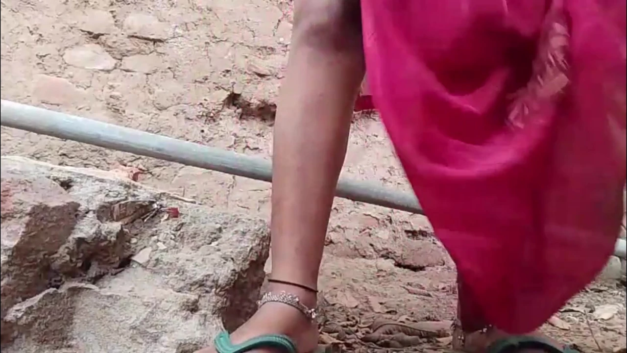 I am a desi sister-in-law and I feel very good urinating whenever I feel like peeing, how do I look while peeing?