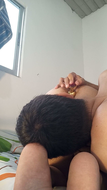 Butt Plug en el culo de mi esposa | Clip 1