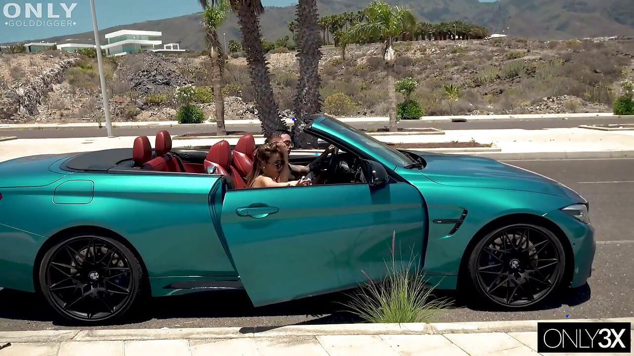 Melody Teen smells wealth - so her pussy is wet Premium Edit GoldDigger