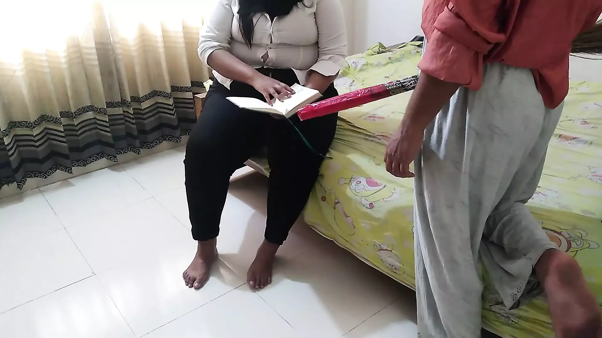The female teacher was fucked by the student inside the room during the tutoring - Jabardast Chudai