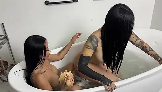 Very Wet Lesbian Sex in a Luxurious Jacuzzi