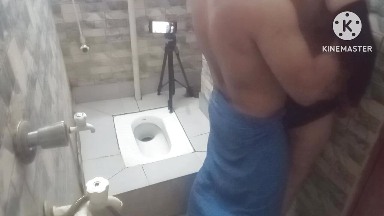 Big ass stepmom ucks her stepson's ock thinking he's her husband