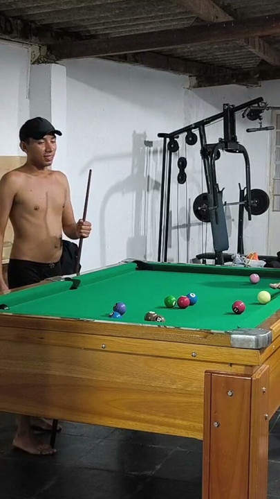 I play bi in pool | Clip 1