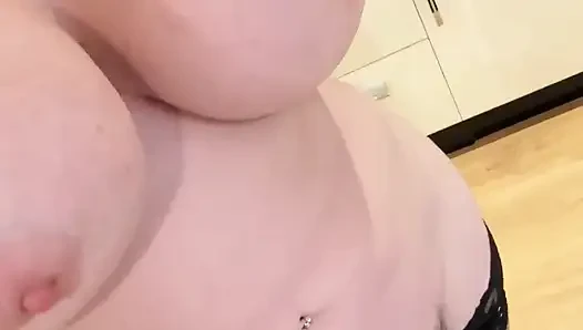 Внимание: 34Jj сиськи выхватываю мой лифчик!!