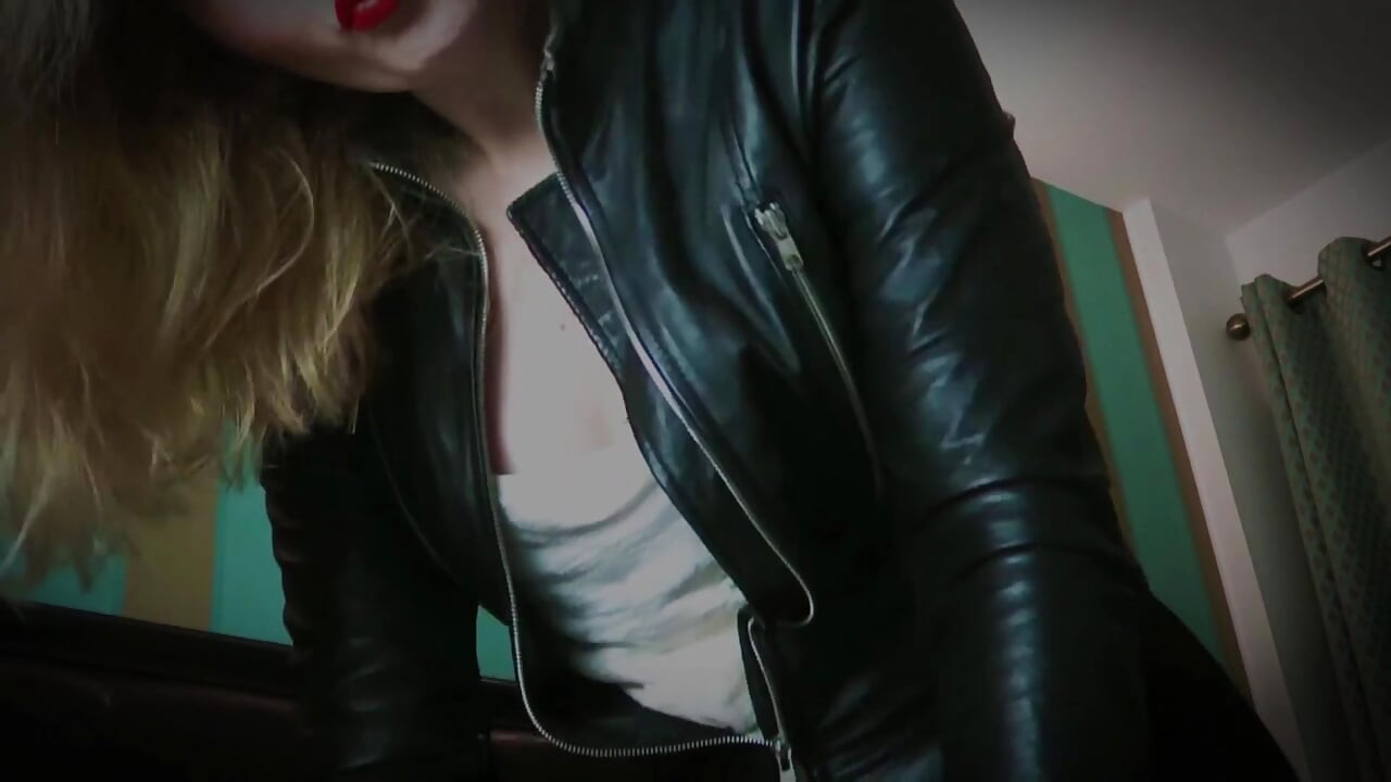 Between Her Tights Before Crushing Your Head