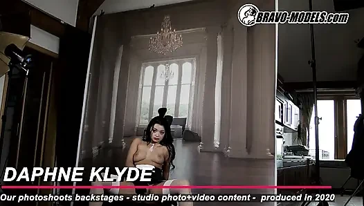 388 - фотосессия за кулисами, Daphne Klyde - Взрослая