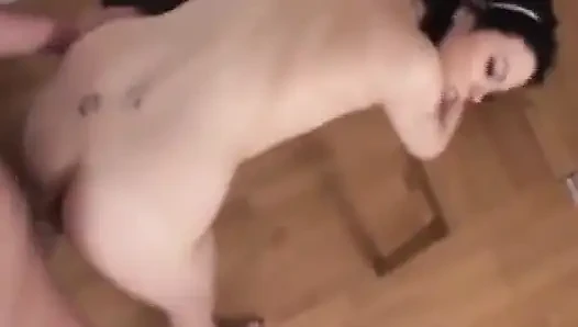 Almanya'dan bu sevimli amatör bebek yüzüne ve göğüslerine boşalmak için sabırsızlanıyor