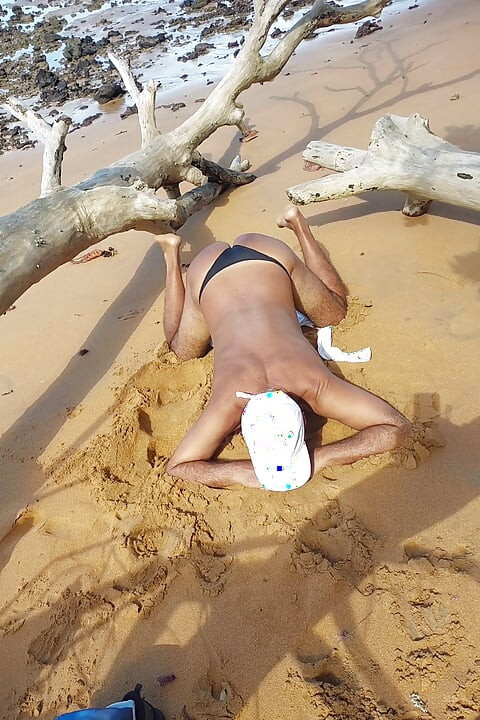 Ladysilva in panties on the beach what a hot ass