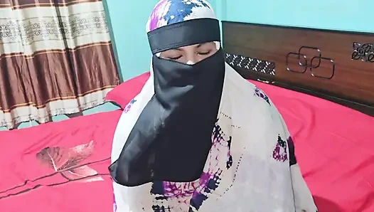 Aunty gave me her pink pussy to fuck, oops