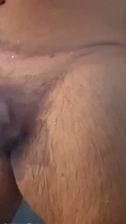 Hot tub jerk off | Clip 1