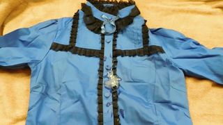 Wunderschöne blaue viktorianische Bluse bekommt Bukkake 01
