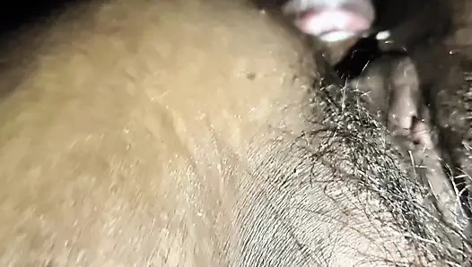 Malam ini aku ngentot memek ibu tiriku dan ngentot pantatnya.