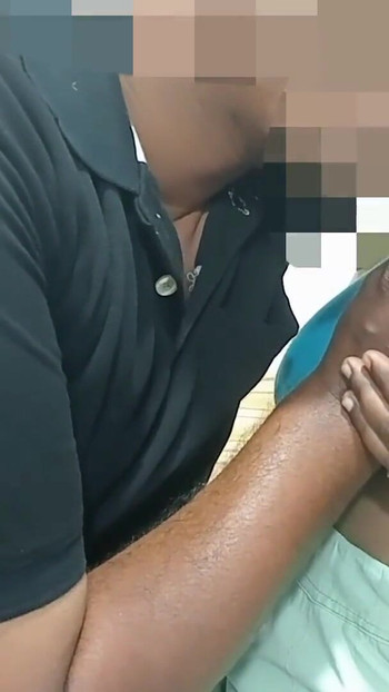 "Momento épico de "Las parejas amateur tamil realmente disfrutaron besos chupando tetas y buena chupando polla"