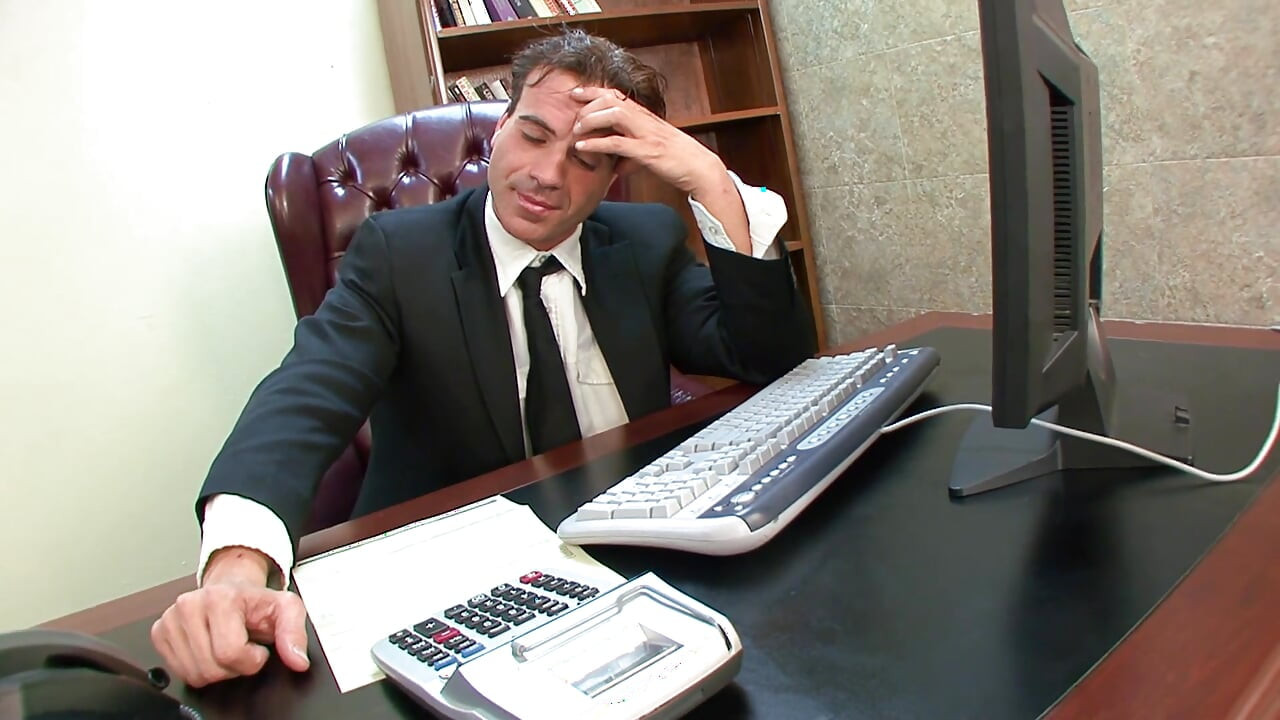 Trying to get a job but instead getting fucked by my boss
