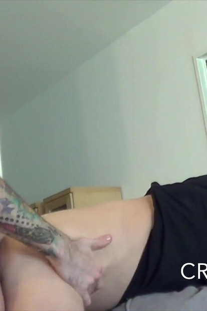 2201 Сексуальную Ангела трахнул удивительный XXL большой хуй