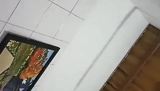 Kamu bisa ngentot pantat biseksku