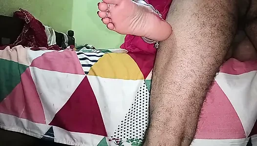 Üvey baba üvey kızını sabah seksiyle sikiyor