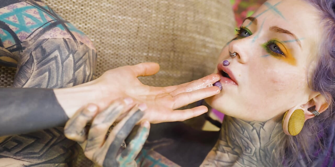 Alt Teen's Tight Ass Gets Deep Fisted - Extreme Anal Gaping