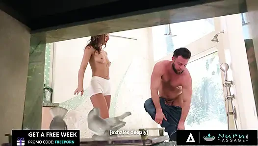 Nuru masajı - mücevher diamant komşuyu yağlı nuru sikişi ve ağzına boşalma ile ödüllendiriyor