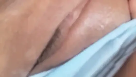 Meine freundin teilt ihren freund mit mir und wir haben harten sex im whirlpool, teil 1