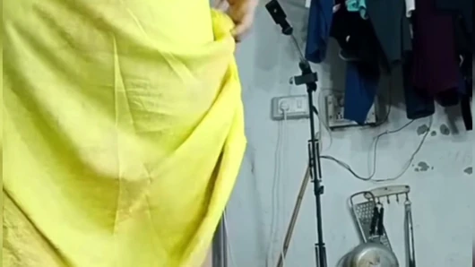 Pantat bahenol gadis india ini dientot gaya doggy untuk pertama kalinya - audio bahasa india